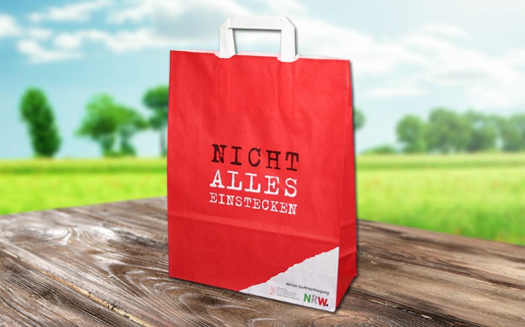 Abbildung: Papiertragetasche Göttingen weiß 32 + 12 x 41 cm